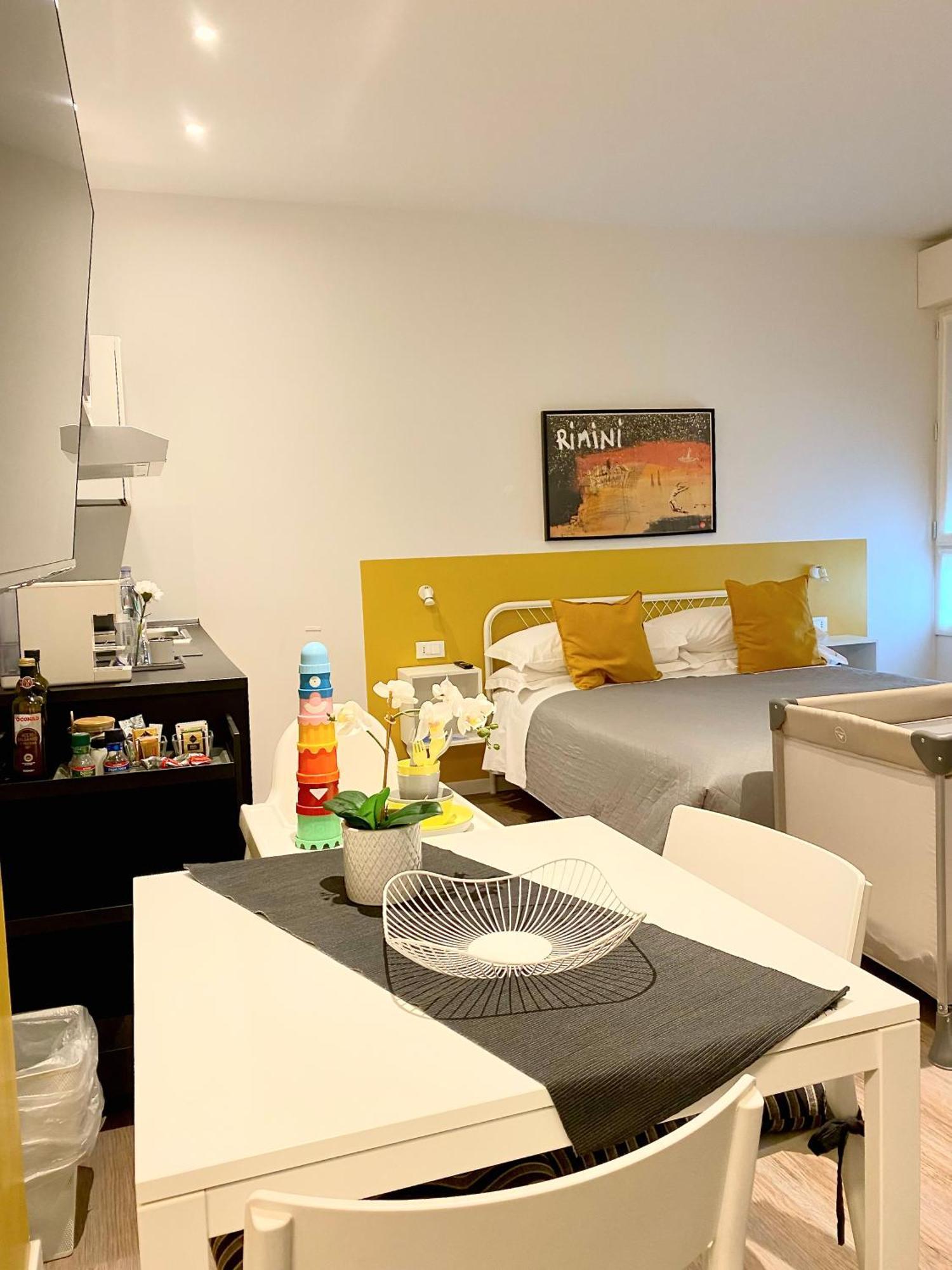 Smart & Urban Suites - Corso51 里米尼 外观 照片